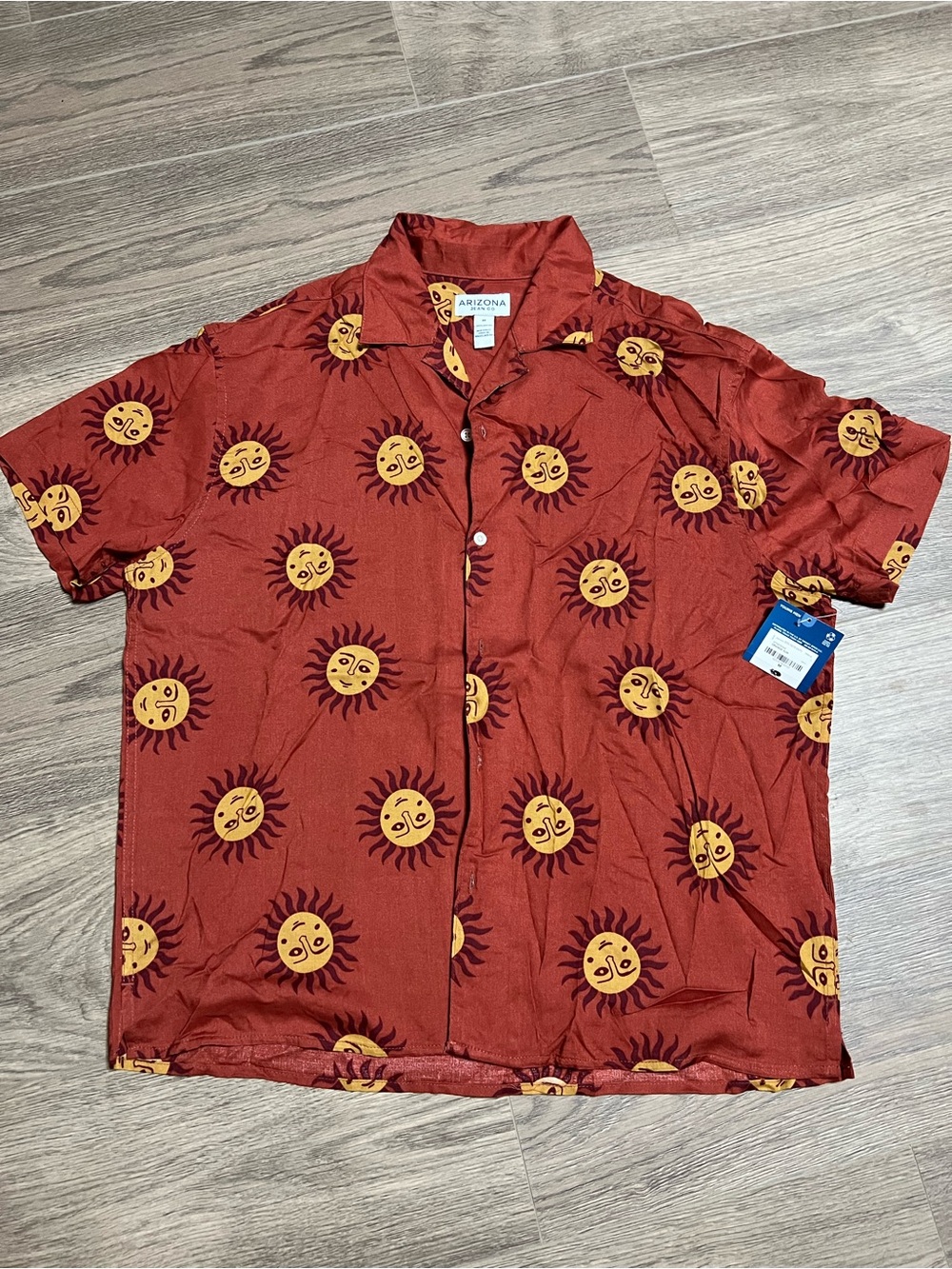 Arizona Jean Company Rust Short Sleeve Shirt with Yellow Sun Motif